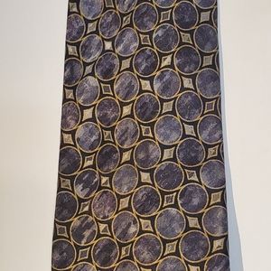 Silk tie